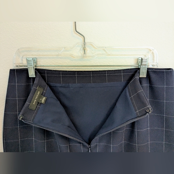 Ann Taylor Plaid Pencil Skirt - Picture 3 of 3